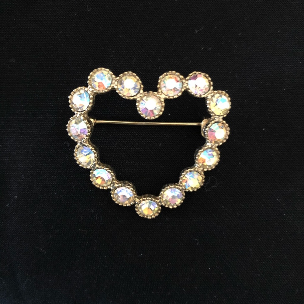 Vintage heart AB rhinestone brooch ♥️